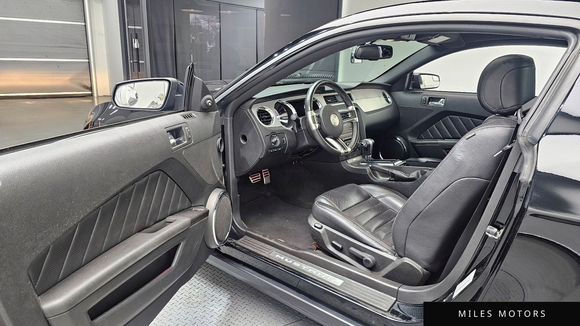 Ford Mustang 2012 — миниатюра 11