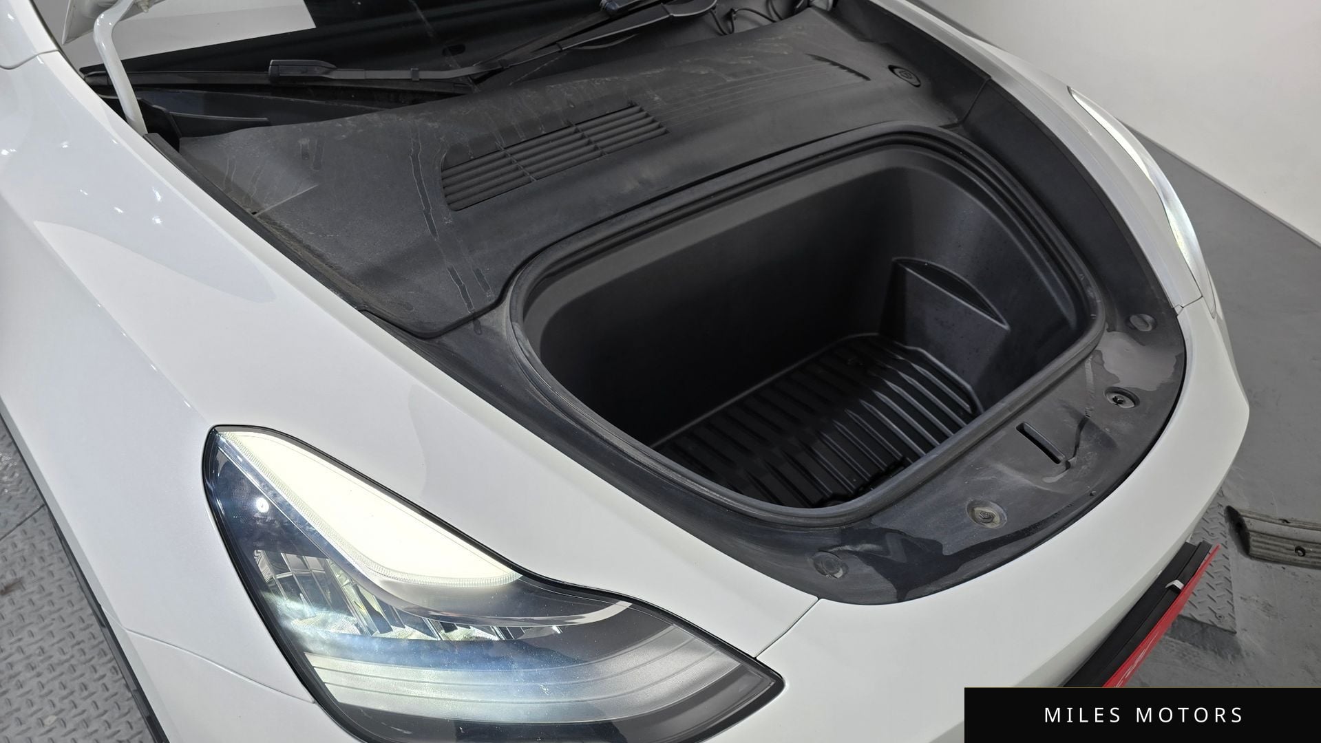 Tesla Model Y 2021 — миниатюра 6