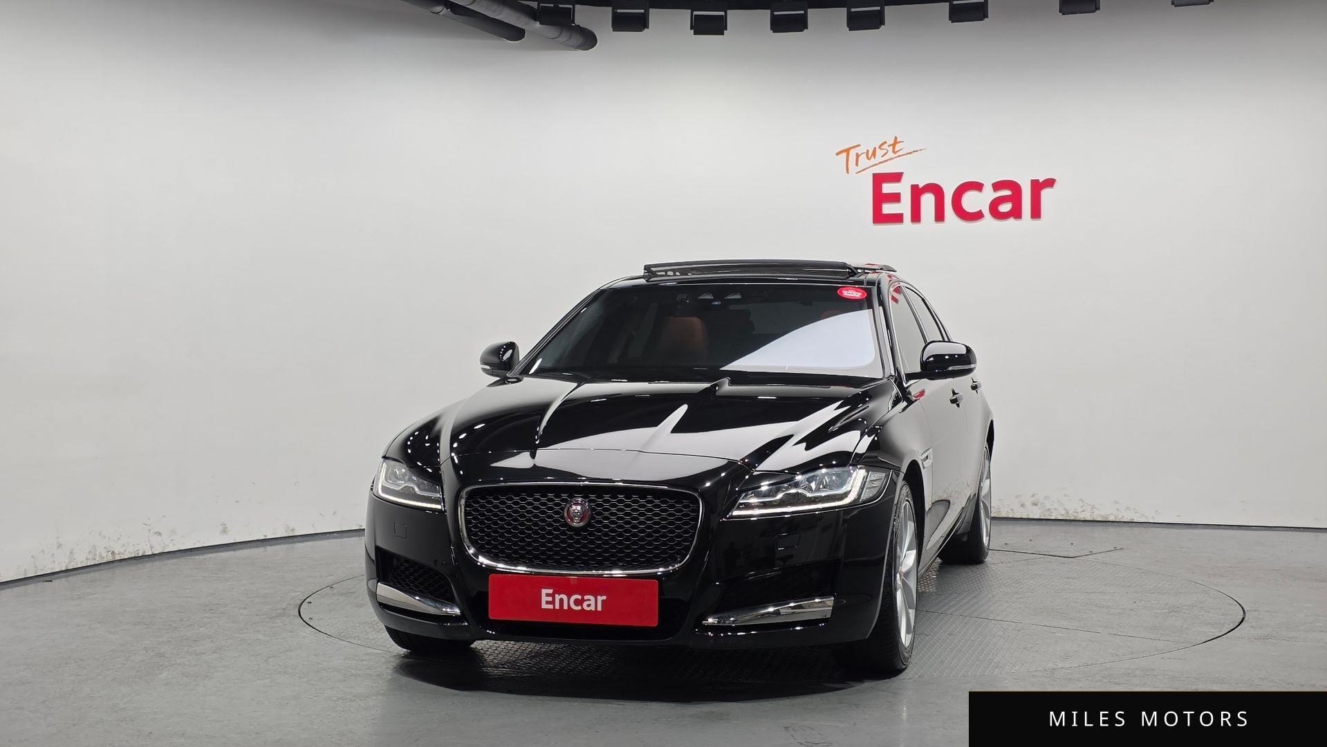 Jaguar XF (X260) 2019 — миниатюра 3