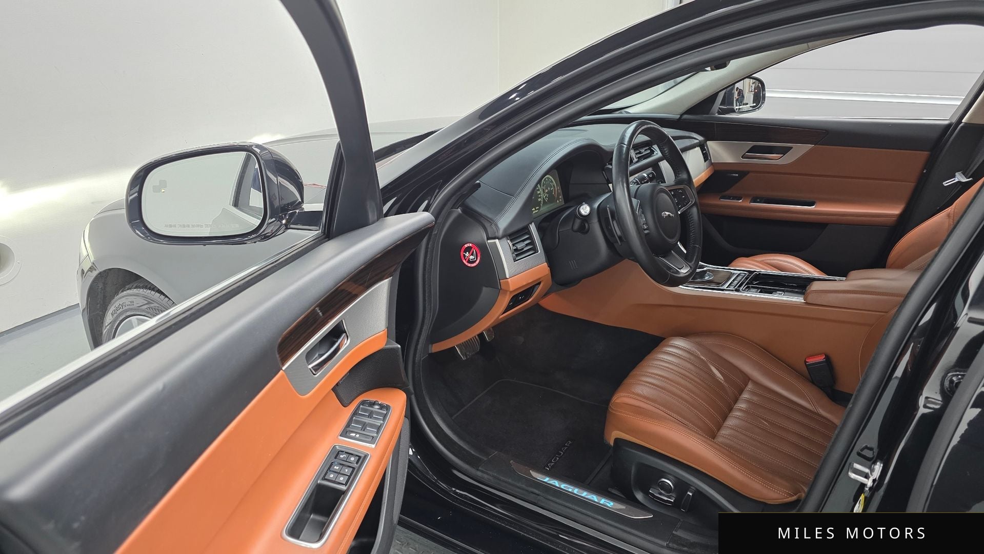 Jaguar XF (X260) 2019 — миниатюра 11