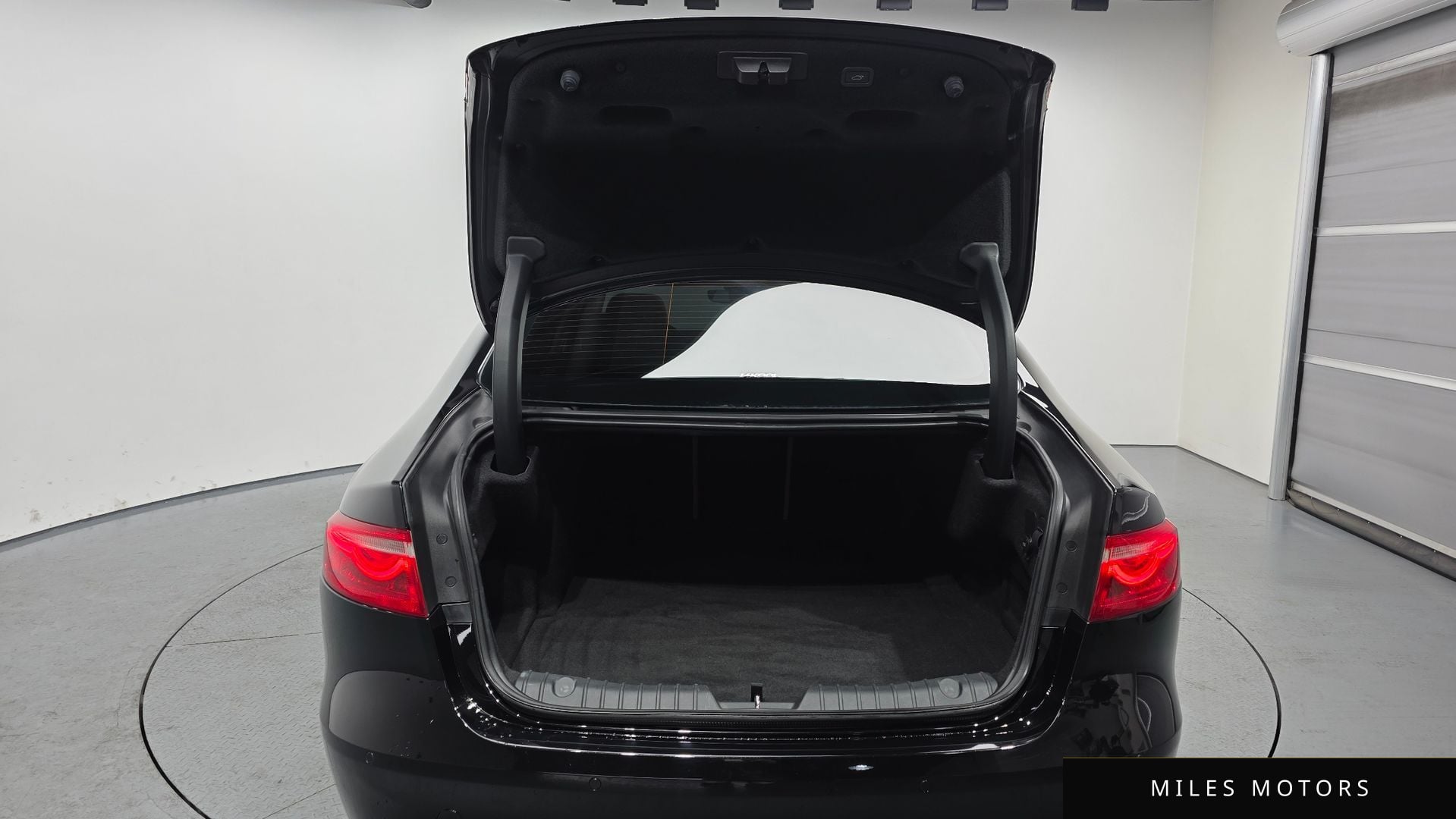 Jaguar XF (X260) 2019 — миниатюра 20