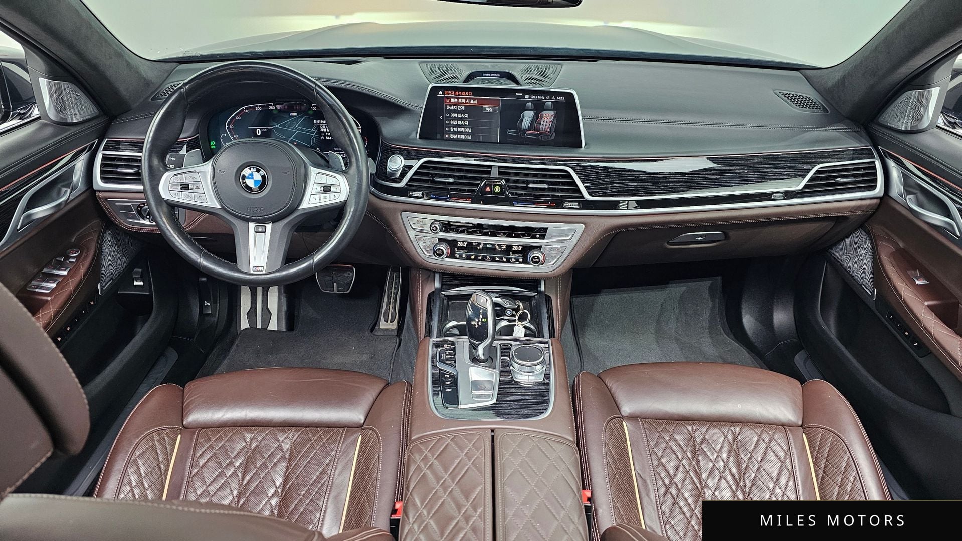 BMW 7 Series (G11) 2022 — миниатюра 7