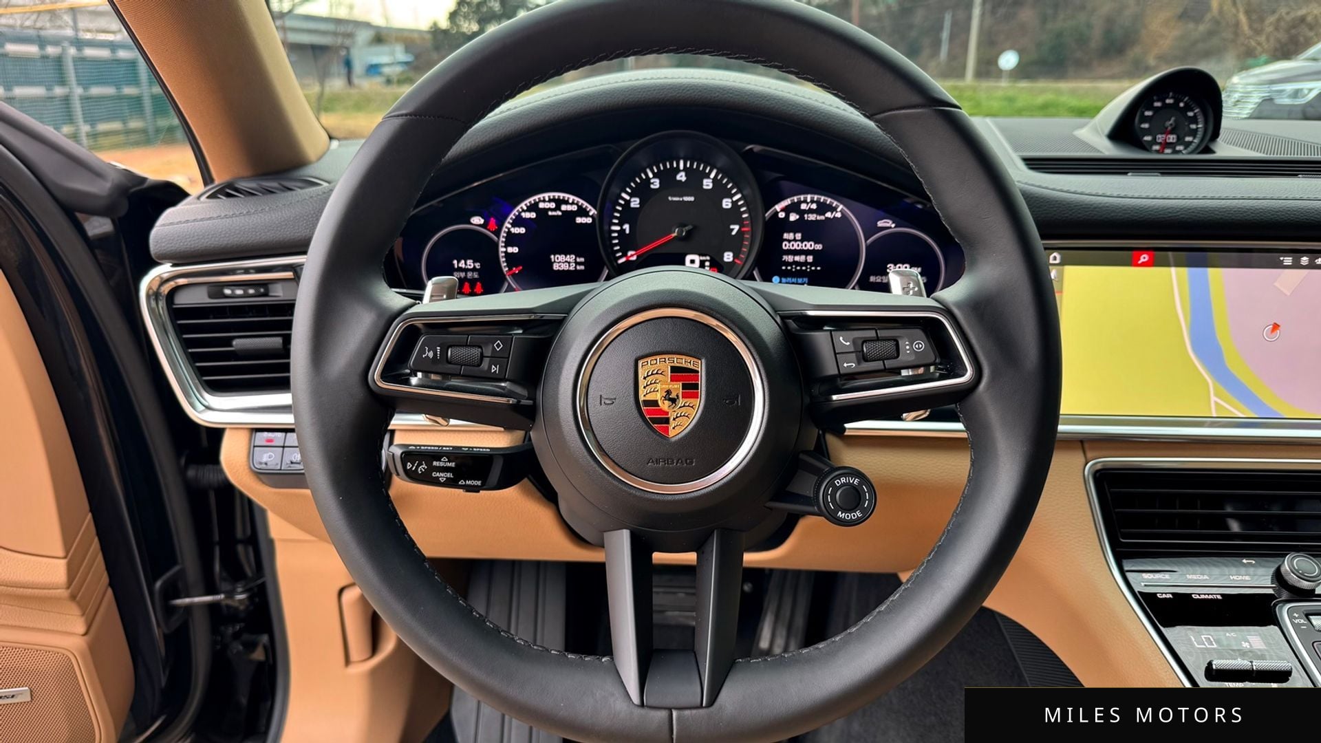 Porsche Panamera 2021 — миниатюра 10