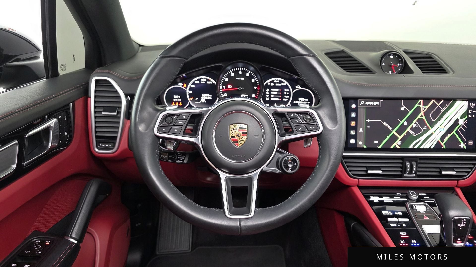 Porsche 카이엔 (PO536) 2023 — миниатюра 13