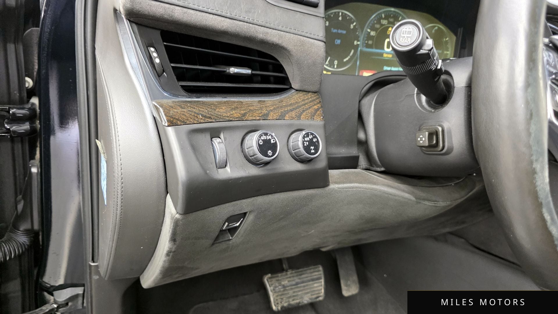 Cadillac 에스컬레이드 2015 — миниатюра 16