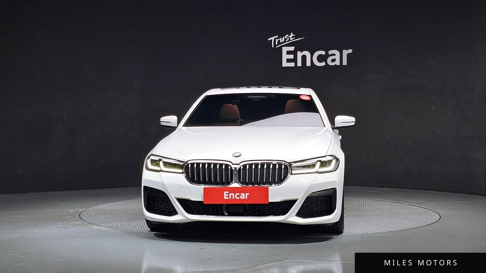 BMW 5 Series (G30) 2023 — миниатюра 3
