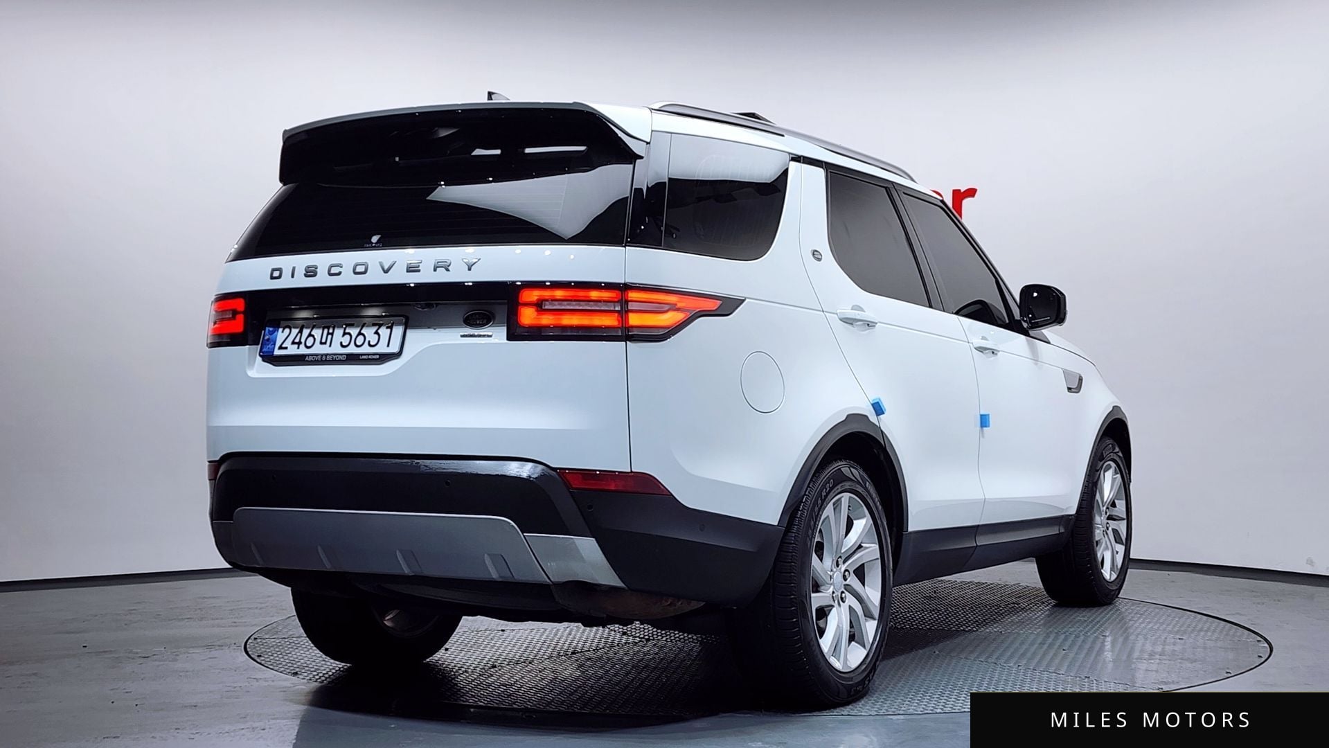 Land Rover Discovery 2020 — миниатюра 2