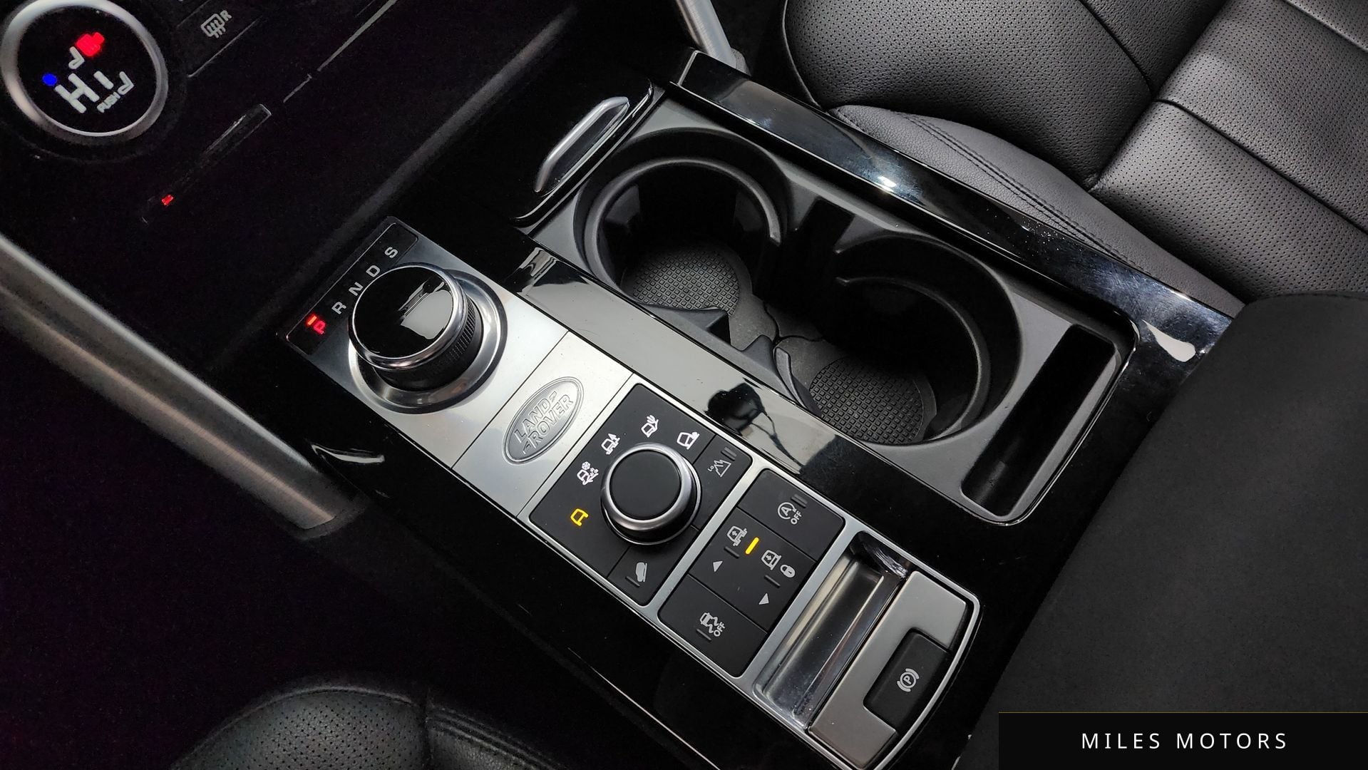 Land Rover Discovery 2020 — миниатюра 9