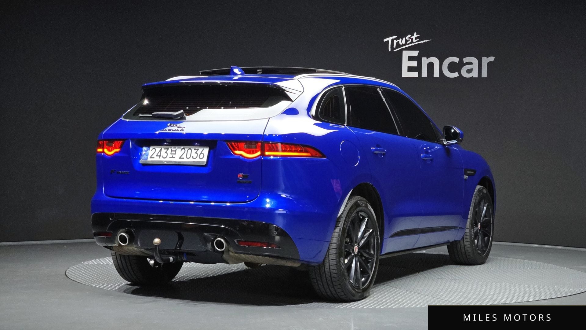 Jaguar F-PACE 2017 — миниатюра 2
