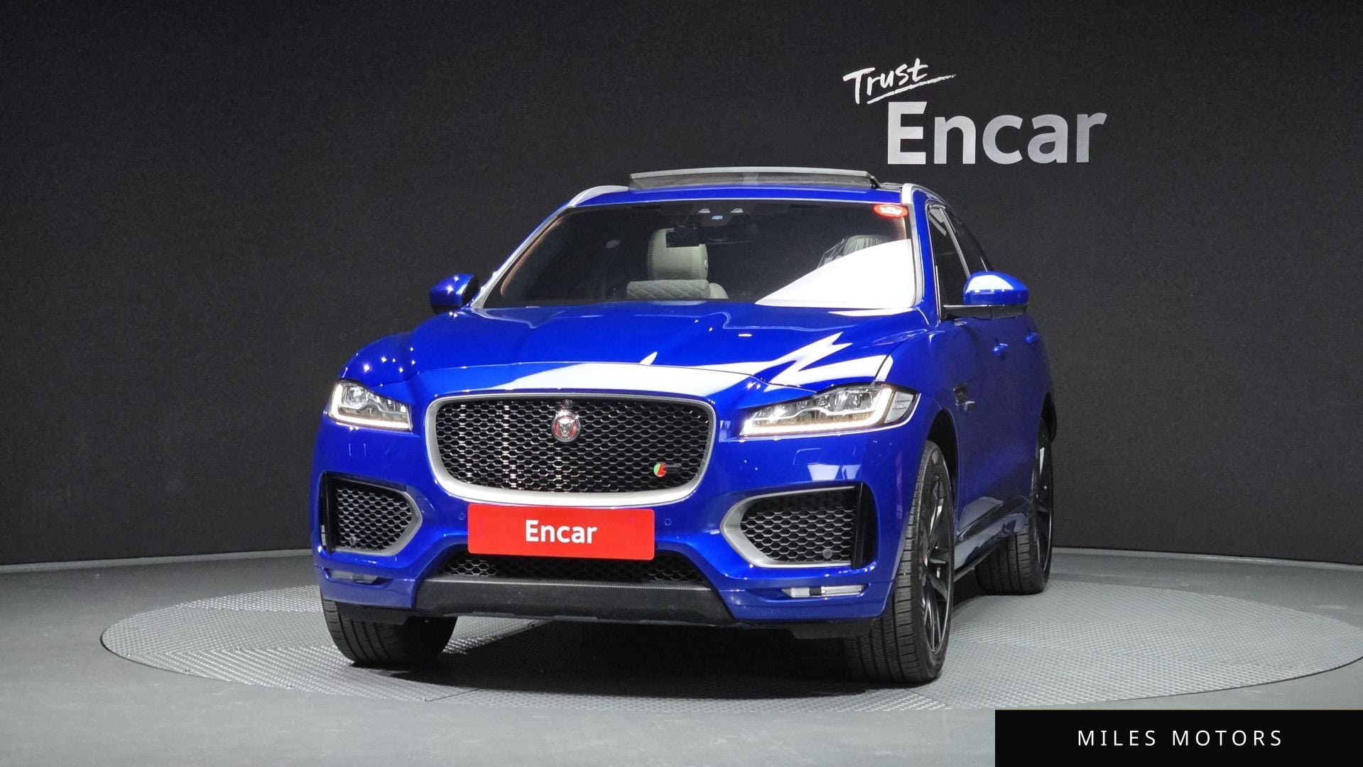 Jaguar F-PACE 2017 — миниатюра 3