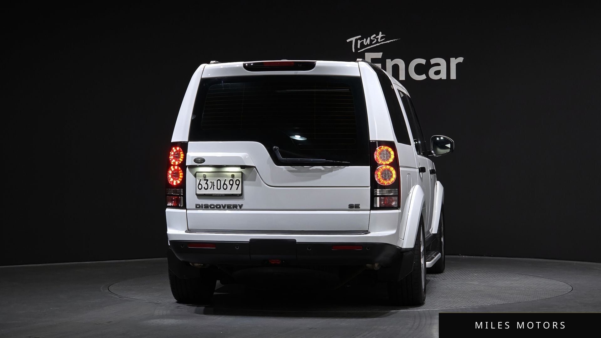 Land Rover Discovery 2016 — миниатюра 4