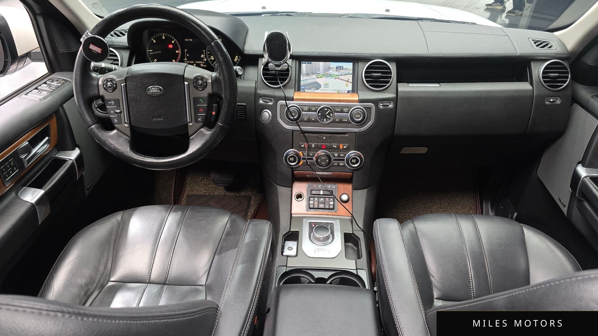 Land Rover Discovery 2016 — миниатюра 7