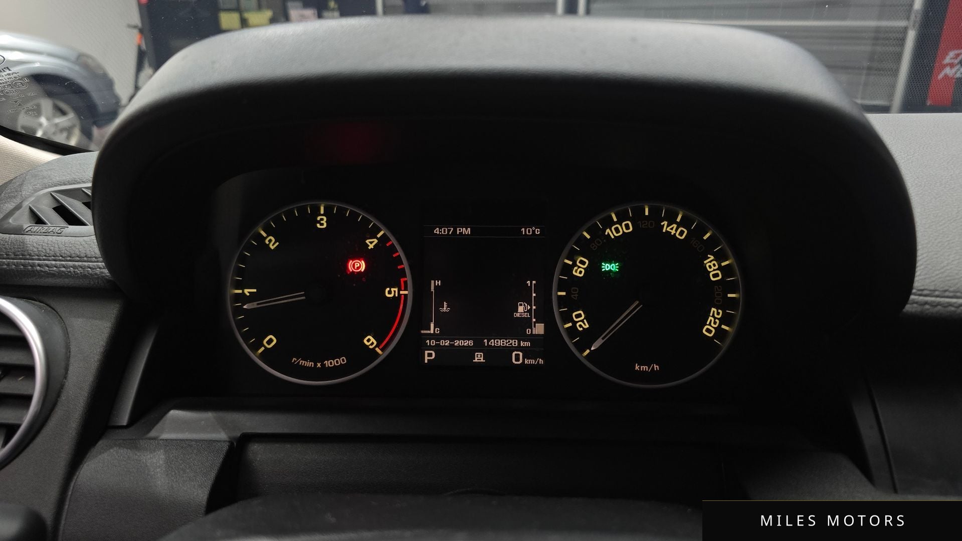 Land Rover Discovery 2016 — миниатюра 8