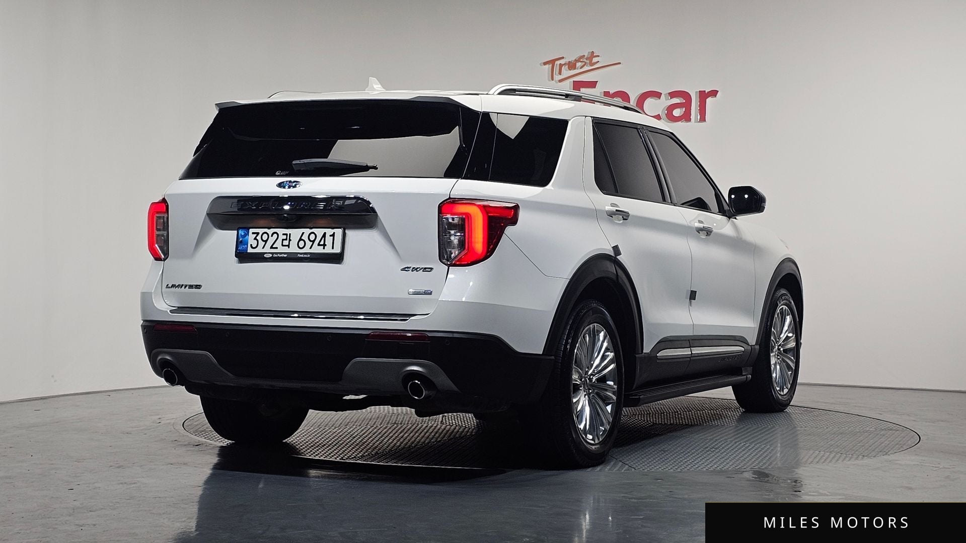 Ford Explorer 2021 — миниатюра 2