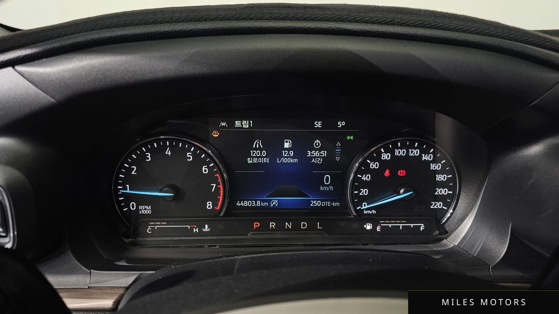 Ford Explorer 2021 — миниатюра 8