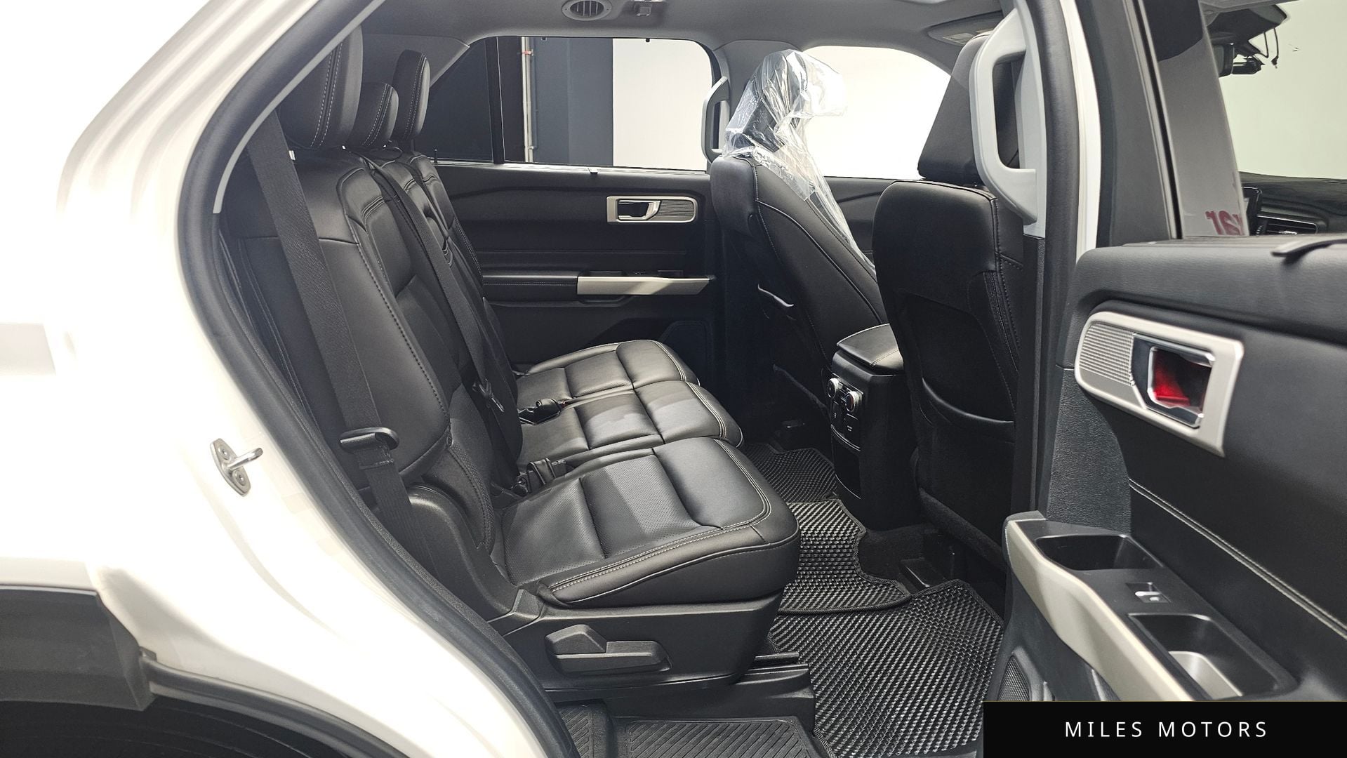 Ford Explorer 2021 — миниатюра 12