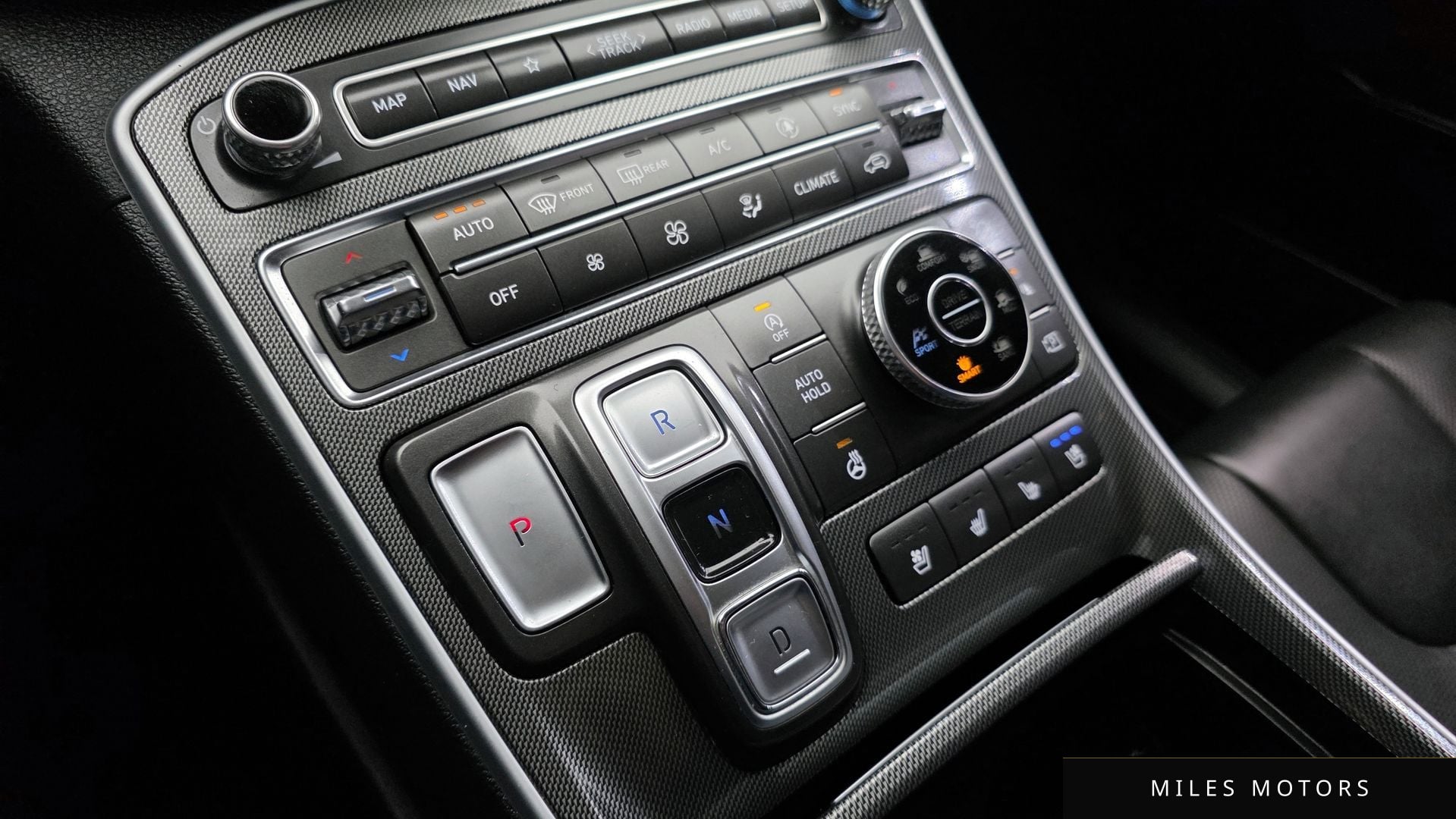 Hyundai Santafe 2023 — миниатюра 9