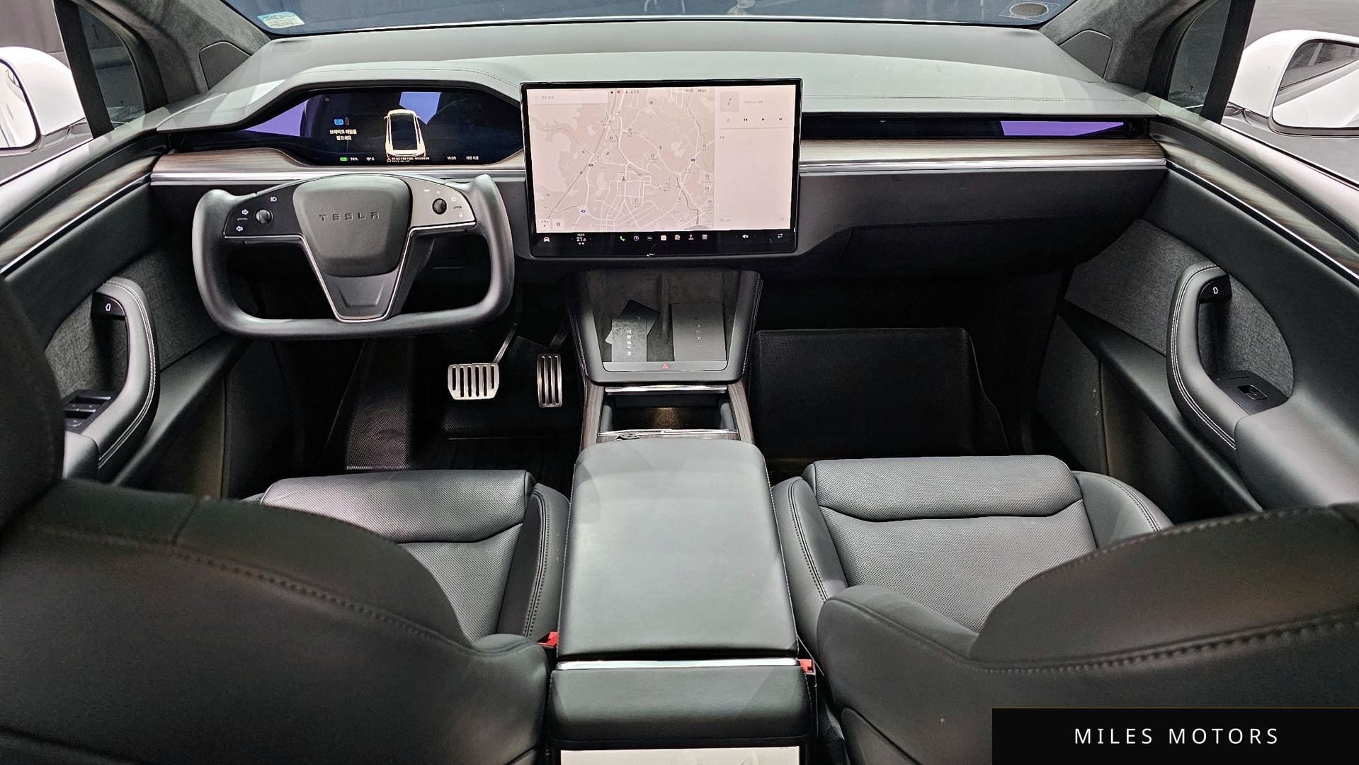 Tesla Model X 2023 — миниатюра 7