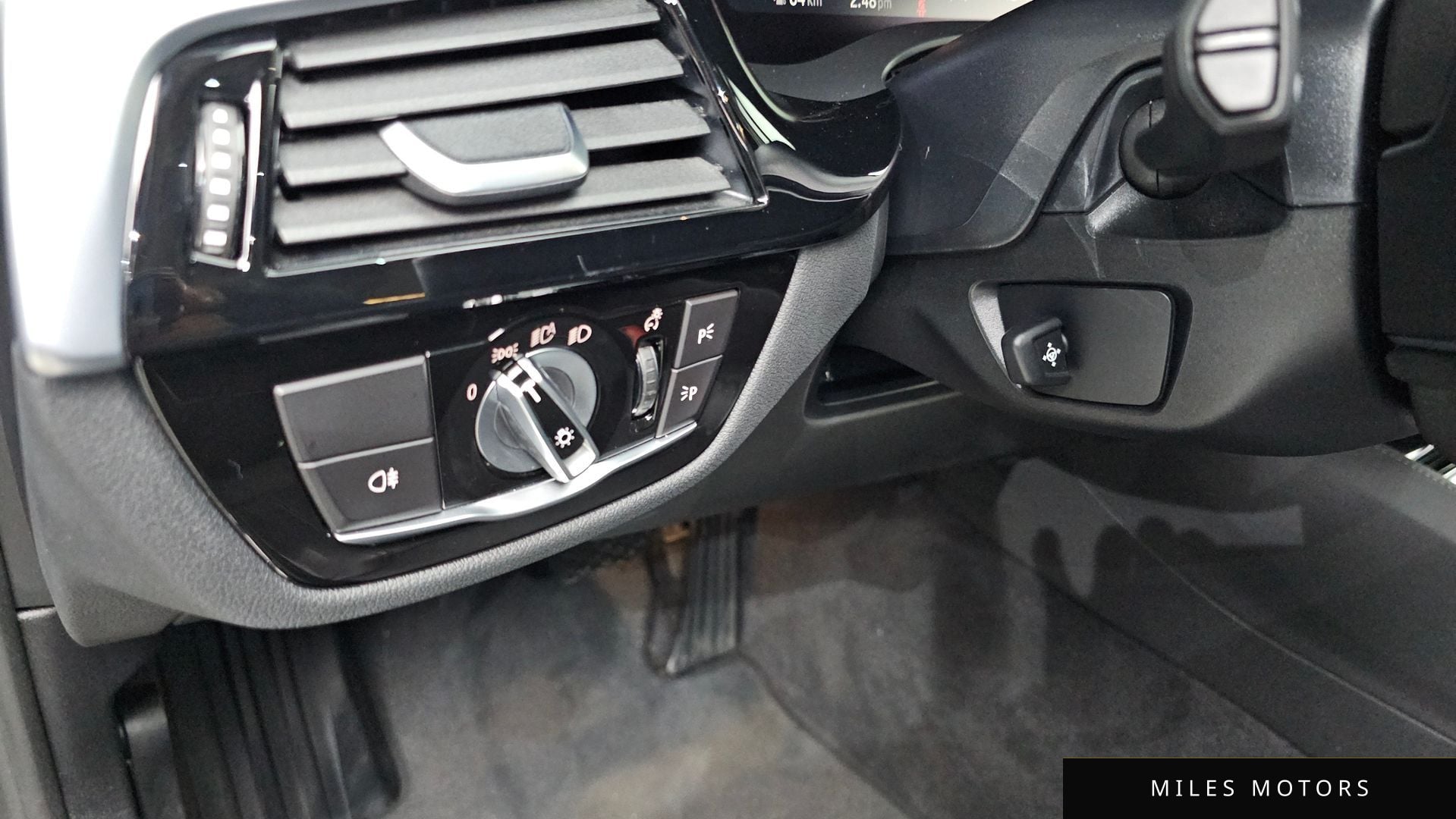 BMW 5 Series (G30) 2021 — миниатюра 12