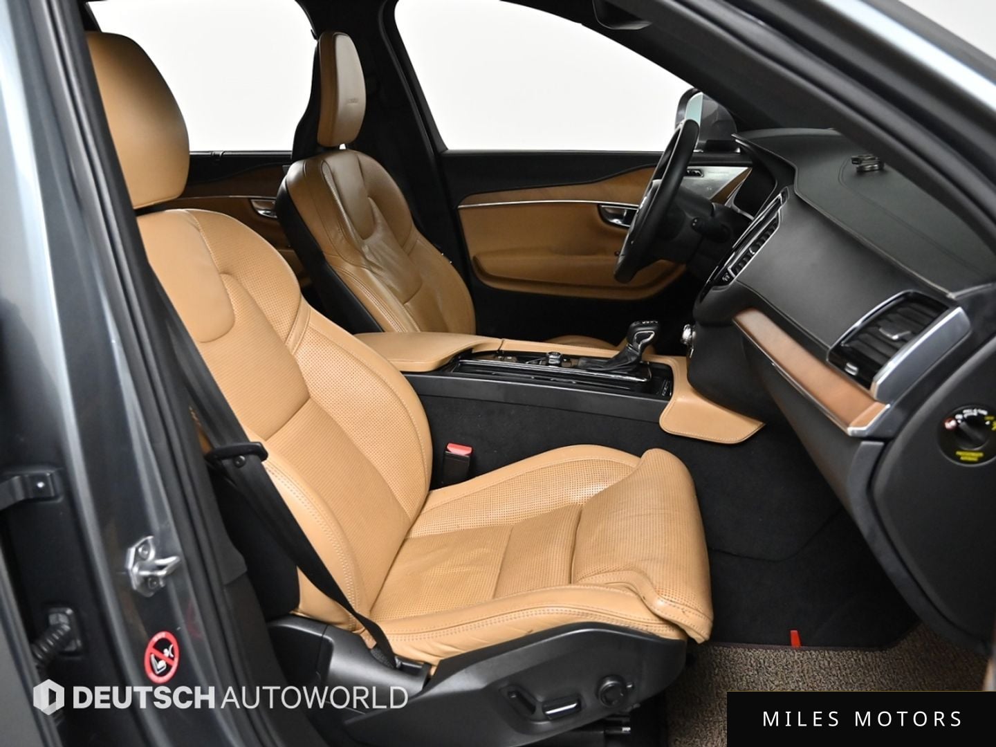 Volvo XC90 2019 — миниатюра 8