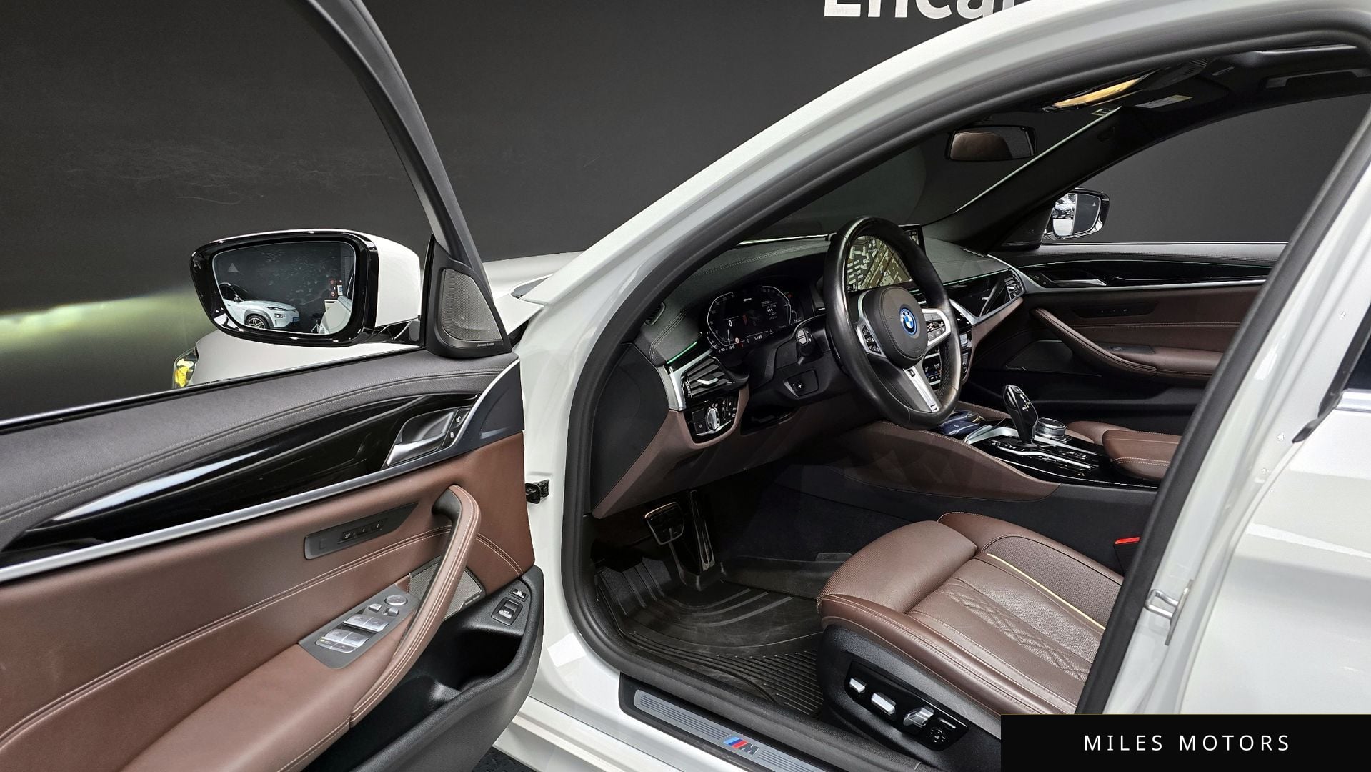 BMW 5 Series (G30) 2022 — миниатюра 11