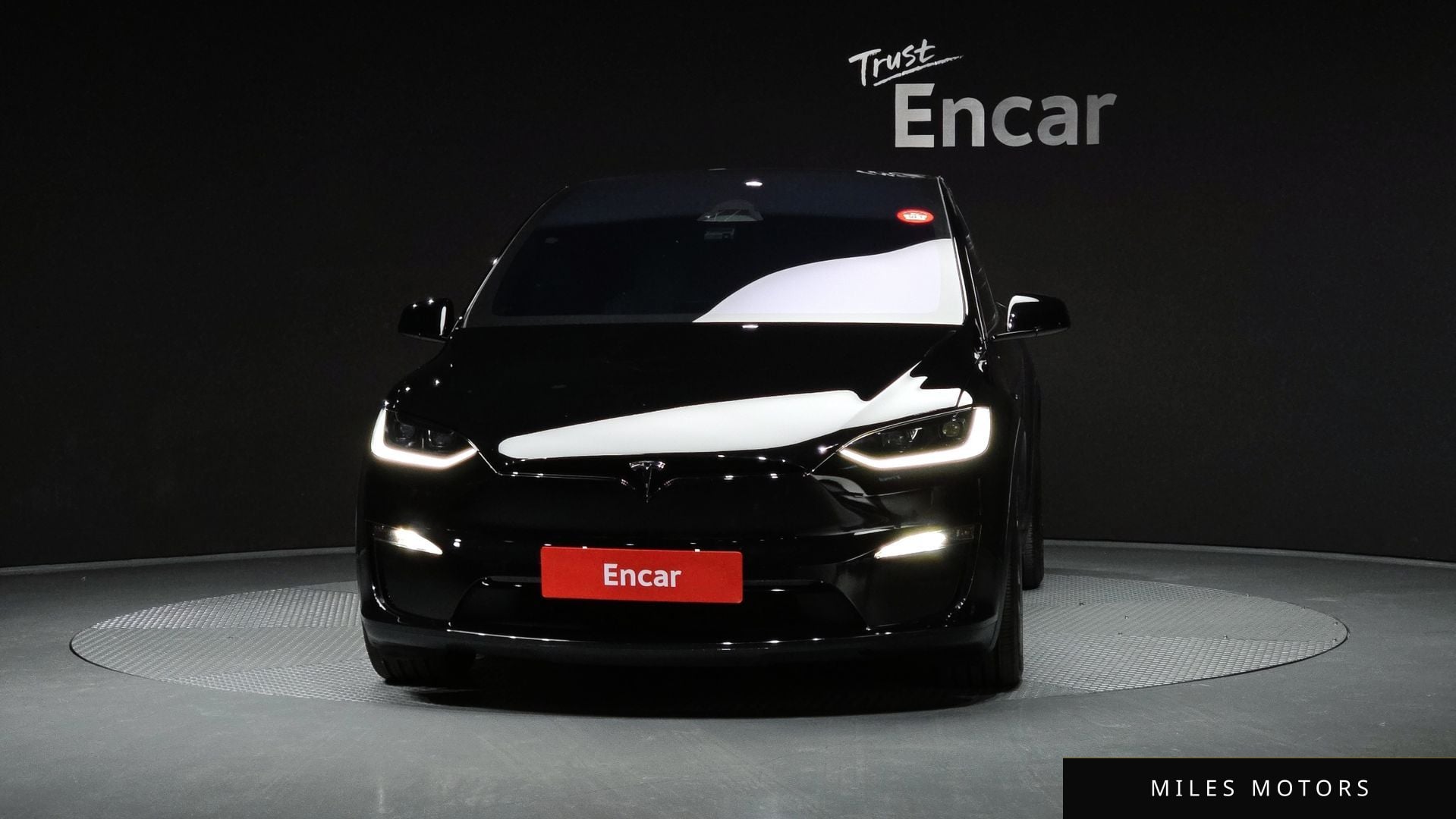 Tesla Model X 2023 — миниатюра 3