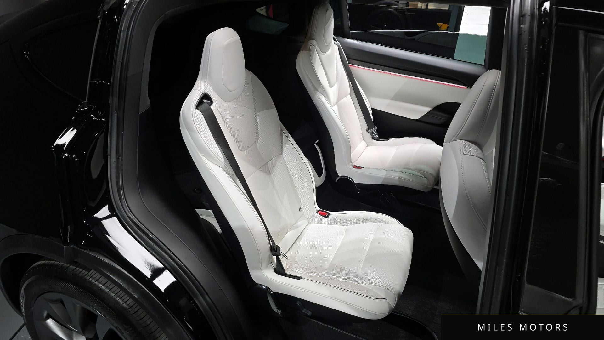Tesla Model X 2023 — миниатюра 12