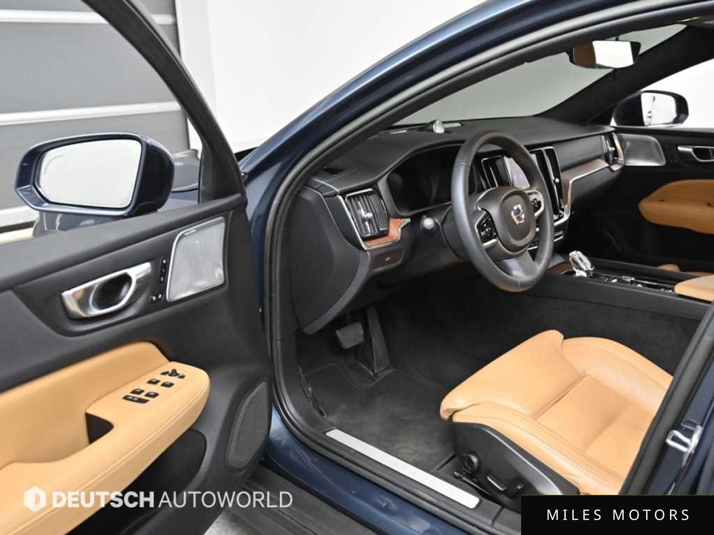 Volvo V60 2023 — миниатюра 11