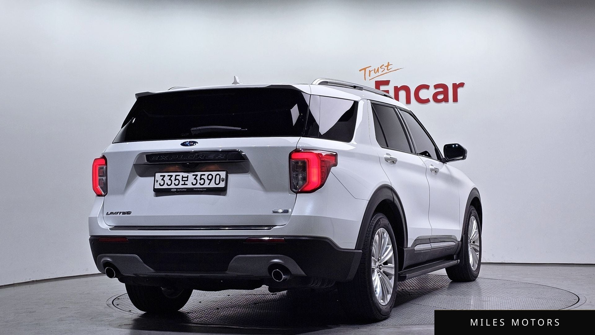 Ford Explorer 2020 — миниатюра 2