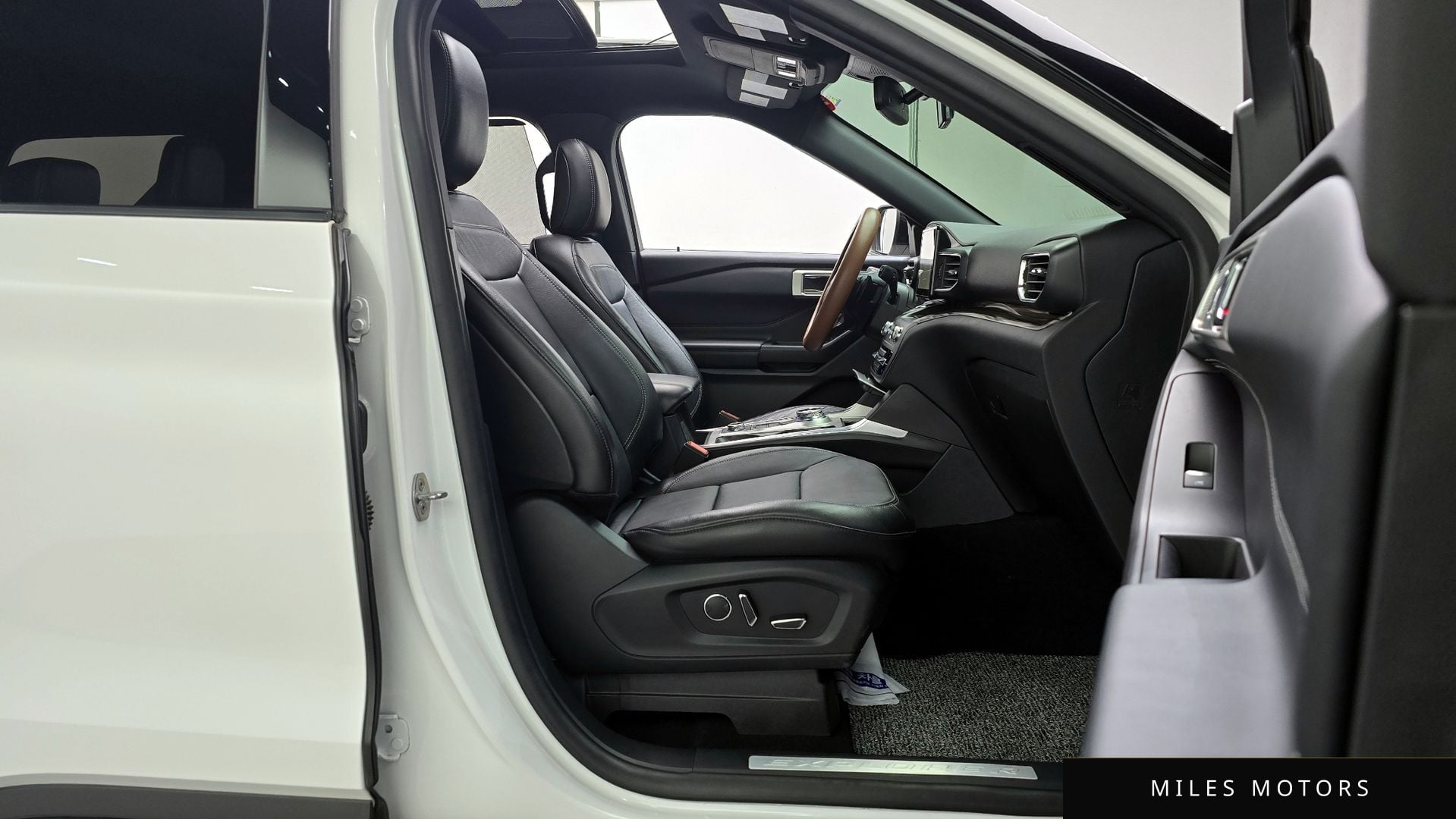 Ford Explorer 2020 — миниатюра 10