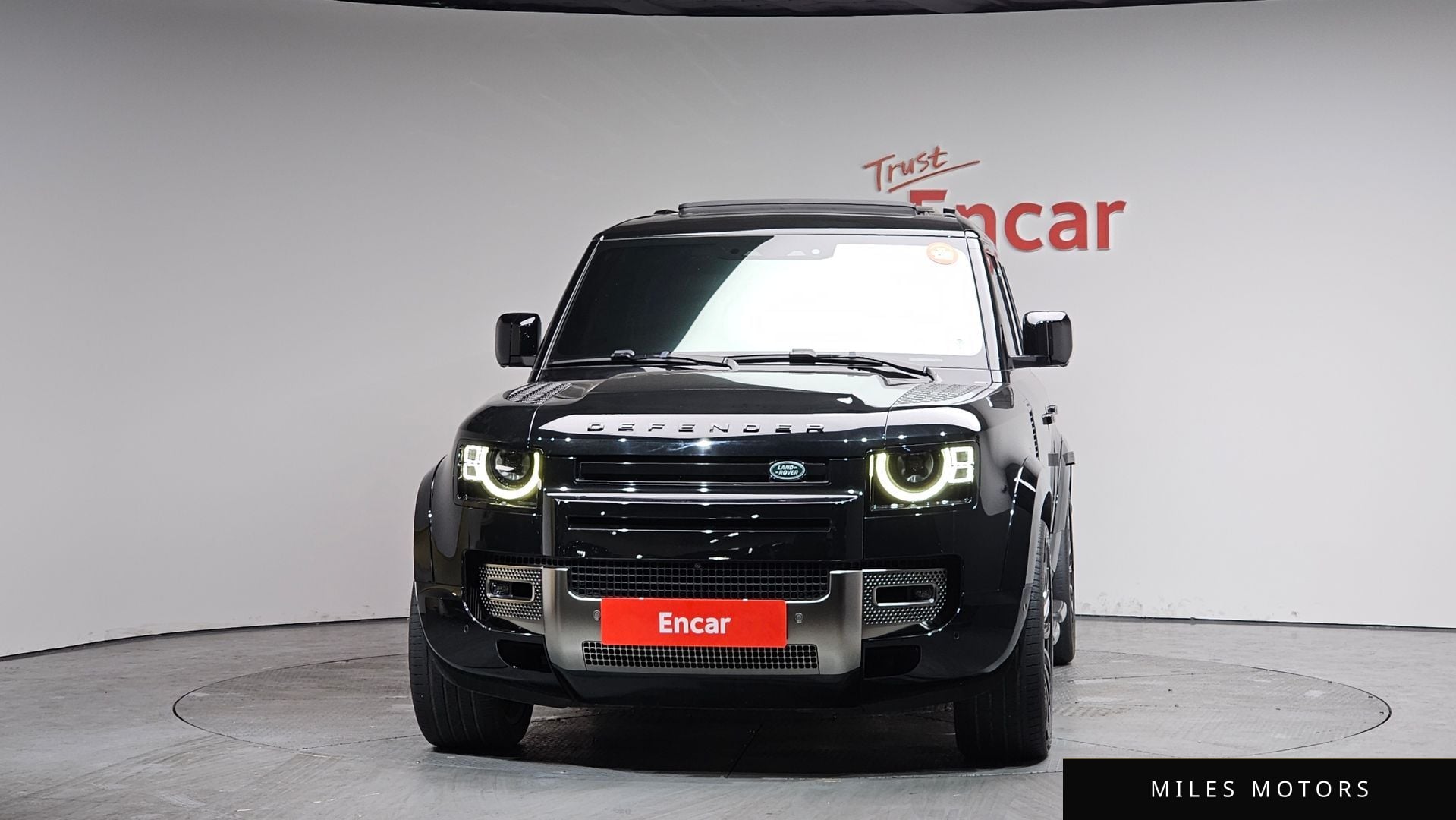 Land Rover Defender 2023 — миниатюра 3