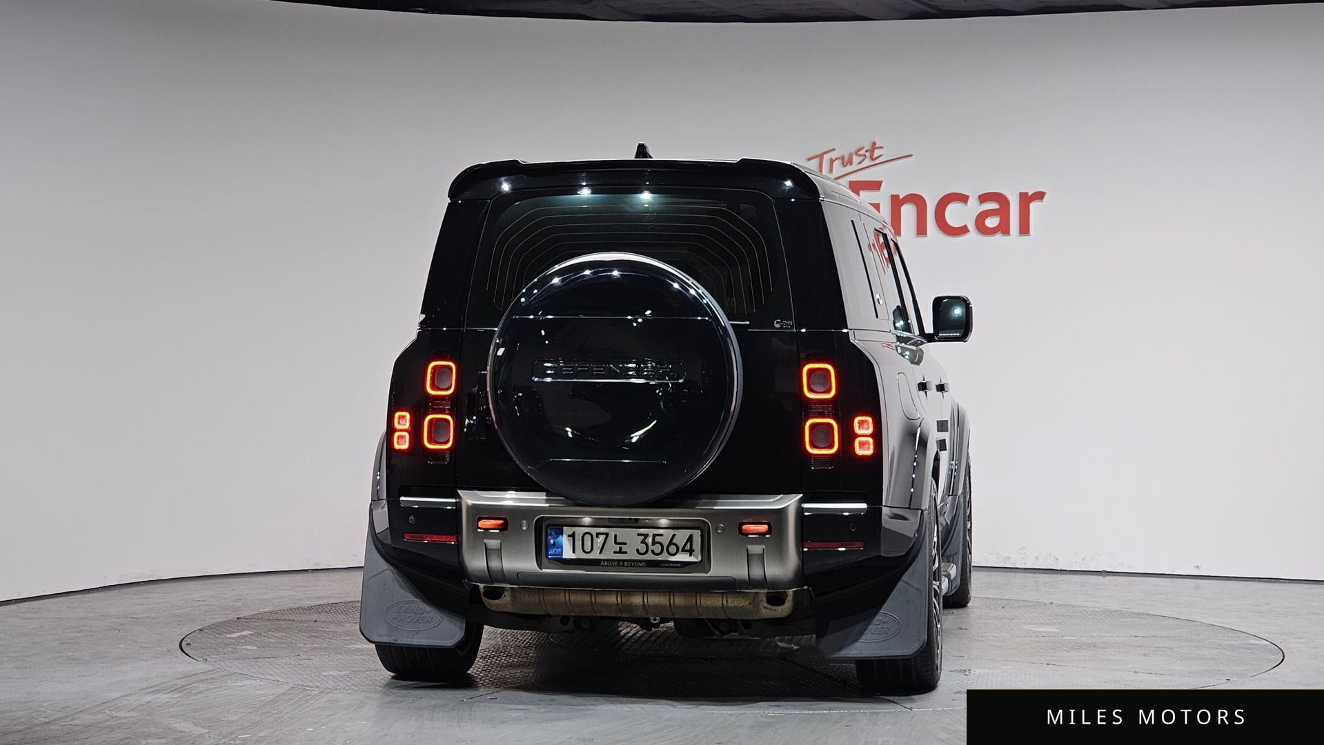 Land Rover Defender 2023 — миниатюра 4