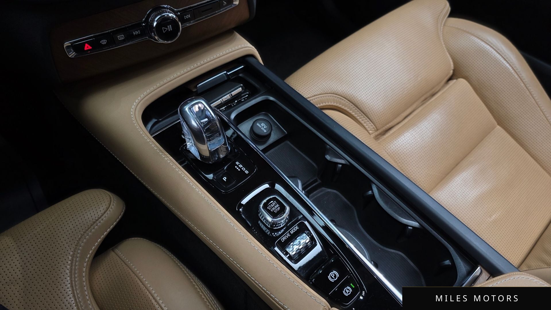 Volvo XC90 2018 — миниатюра 9