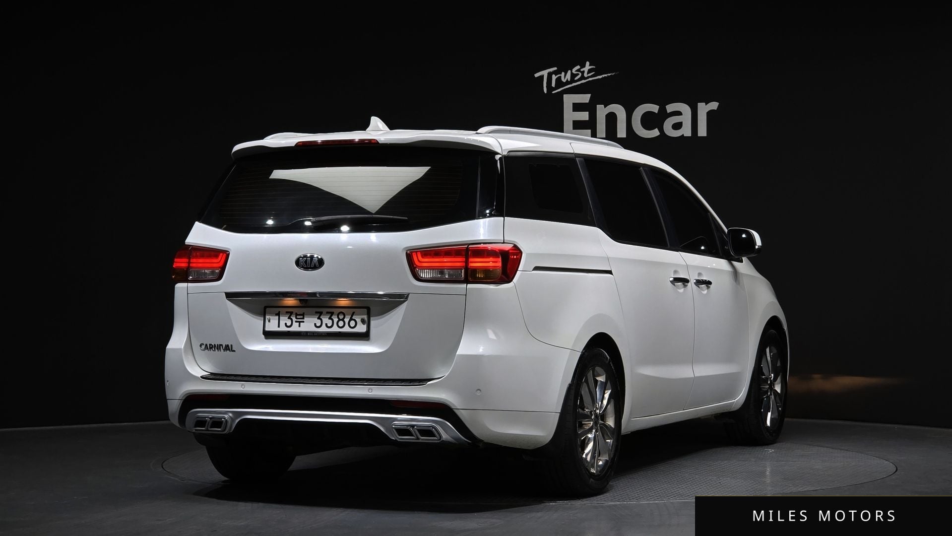 Kia Canival 2015 — миниатюра 2
