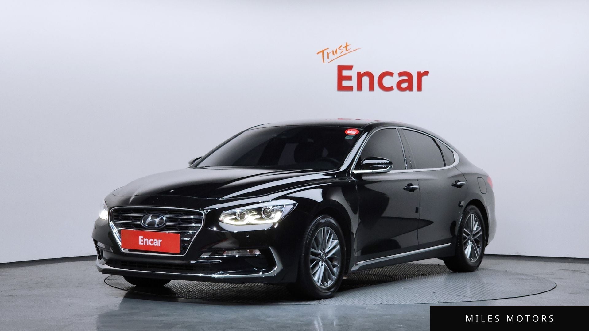 Hyundai Grandeur 2018 — фото 1 из 12