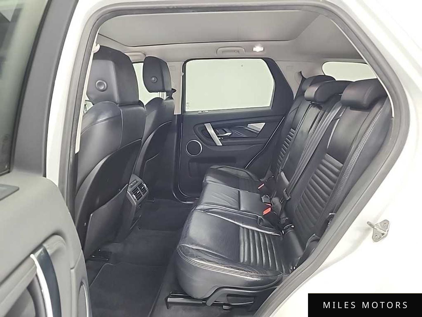 Land Rover Discovery Sport 2020 — миниатюра 12