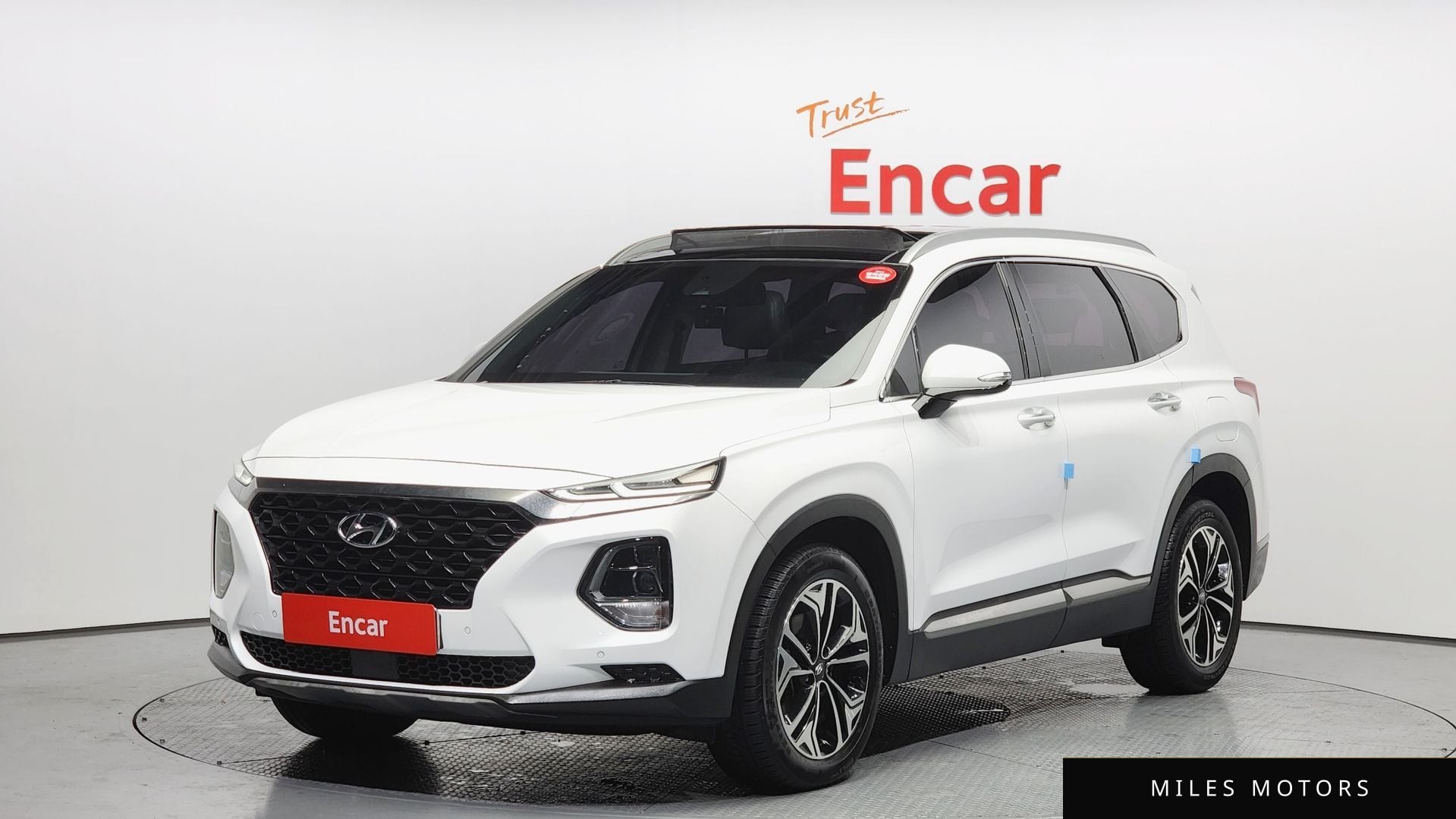Hyundai Santafe 2019 — фото 1 из 12