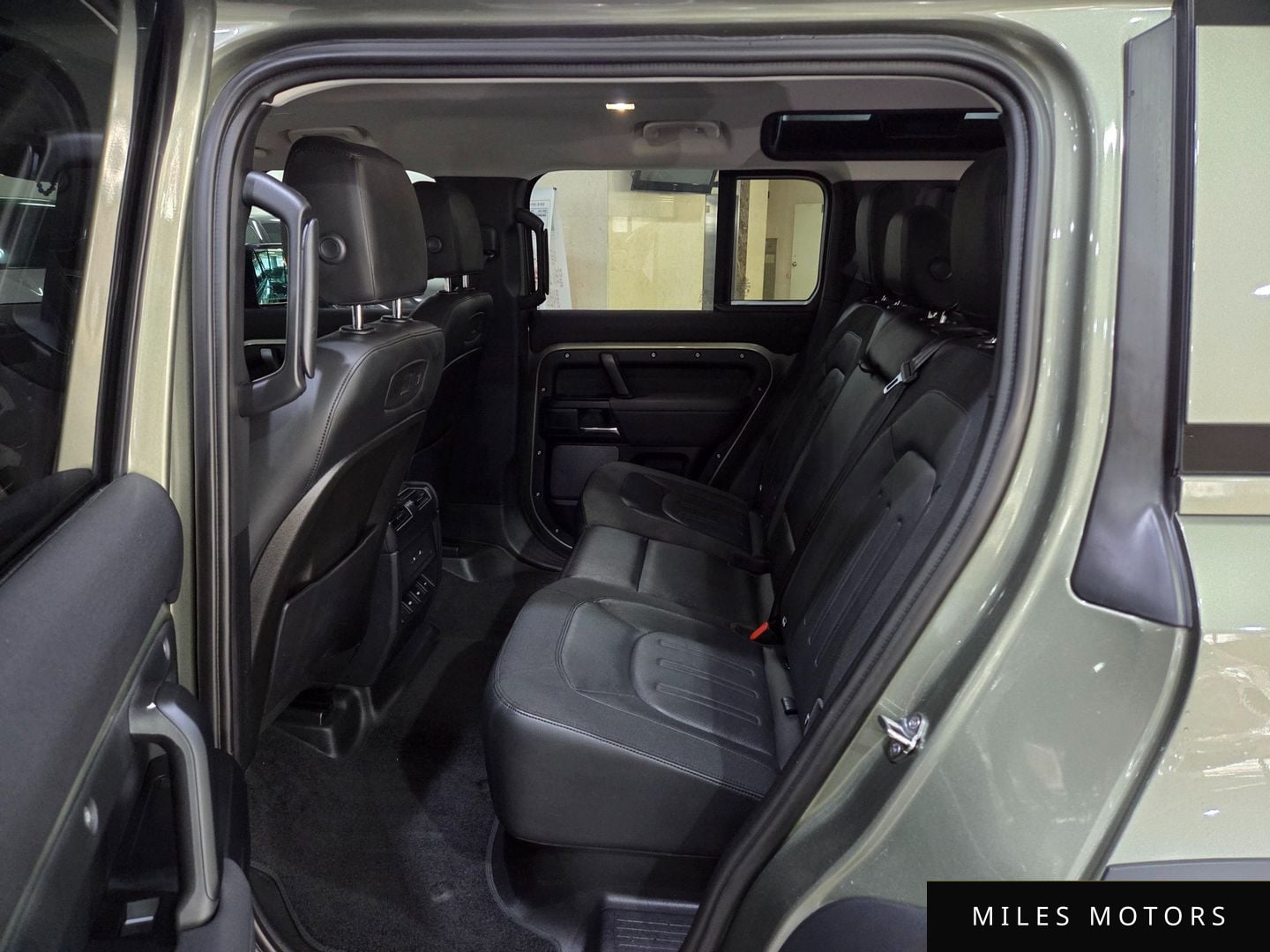 Land Rover Defender 2020 — миниатюра 7
