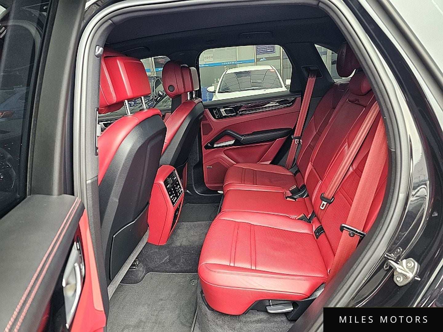 Porsche Cayenne 2019 — миниатюра 10