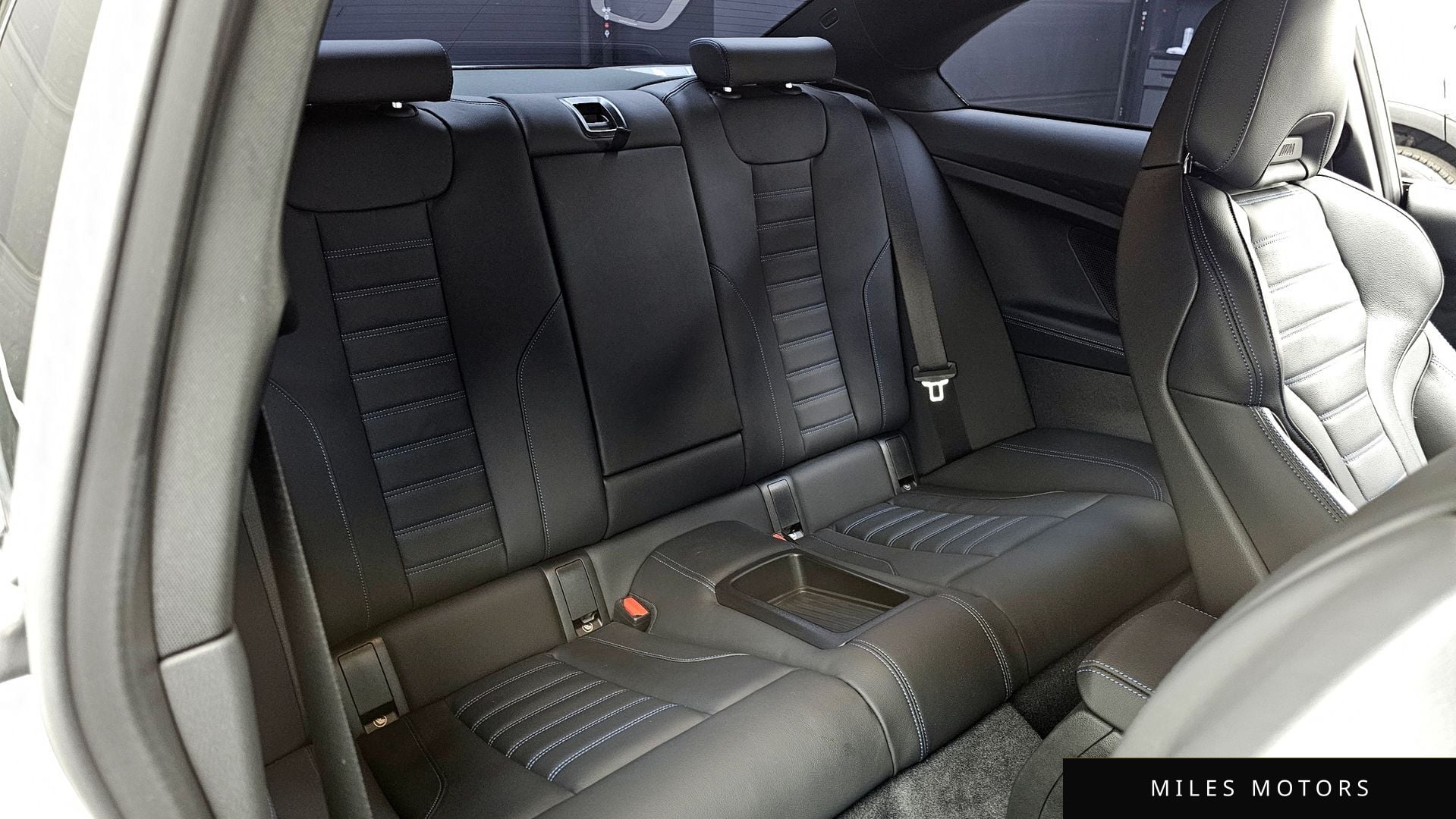 BMW 2 Series (G42) 2024 — миниатюра 12