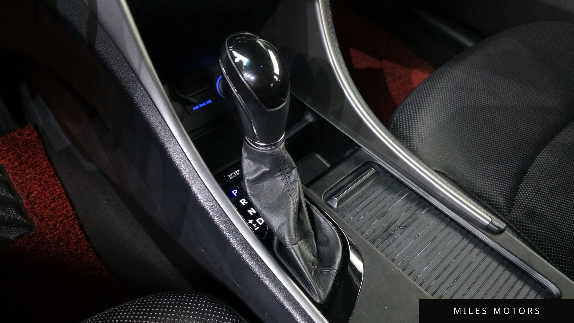 Hyundai Sonata 2012 — миниатюра 9