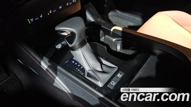 Лексус ES300h 2024 — миниатюра 9
