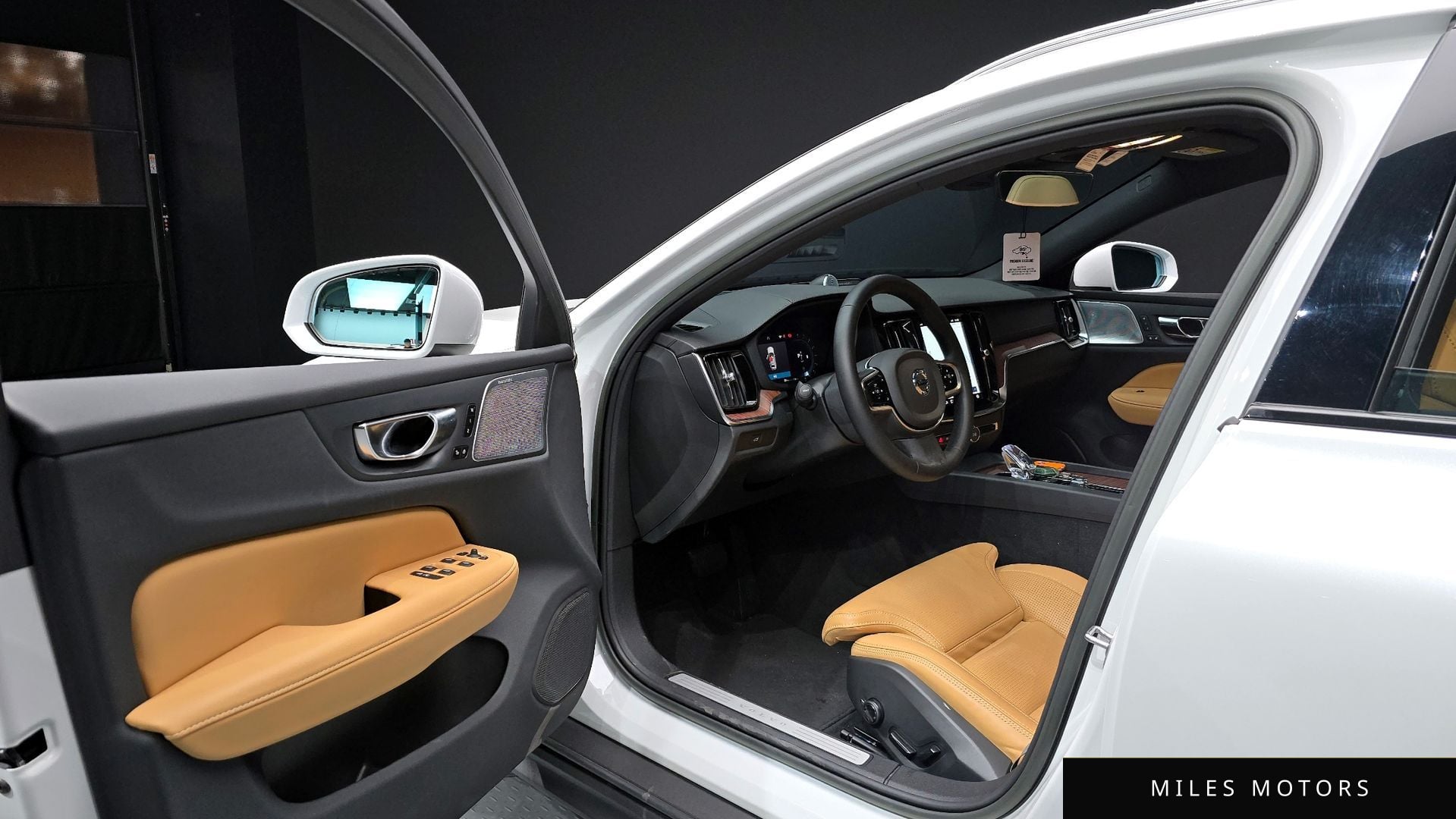 Volvo V60 2023 — миниатюра 10