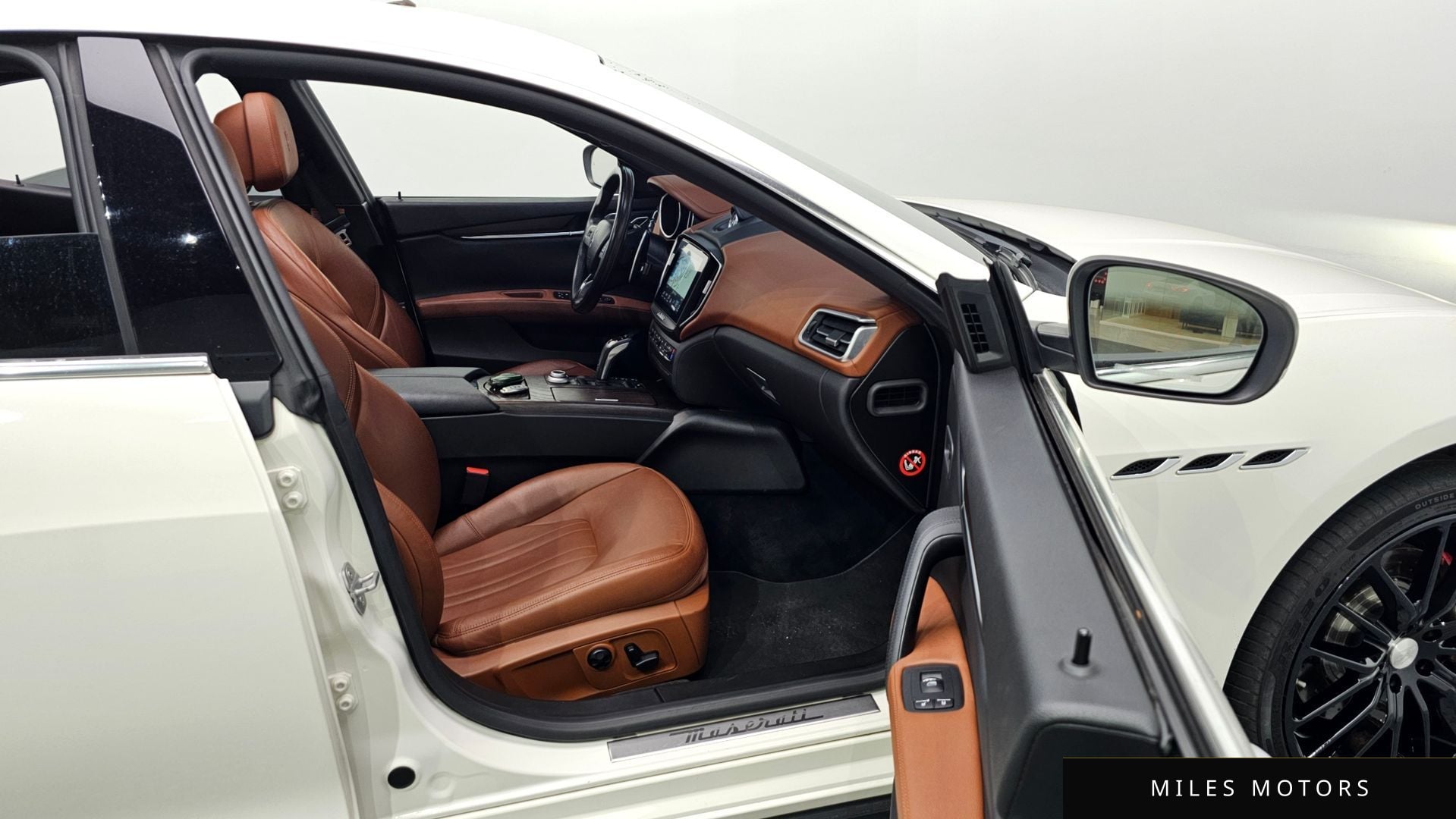 Maserati Ghibli 2019 — миниатюра 11