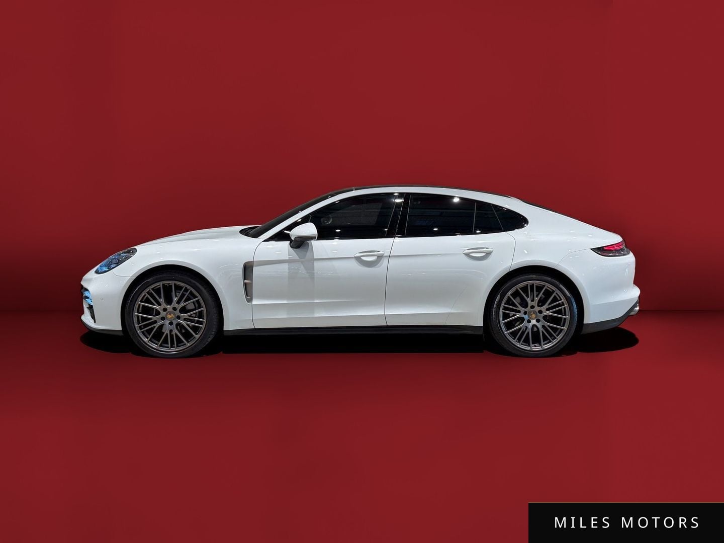 Porsche Panamera 2022 — фото 1 из 12