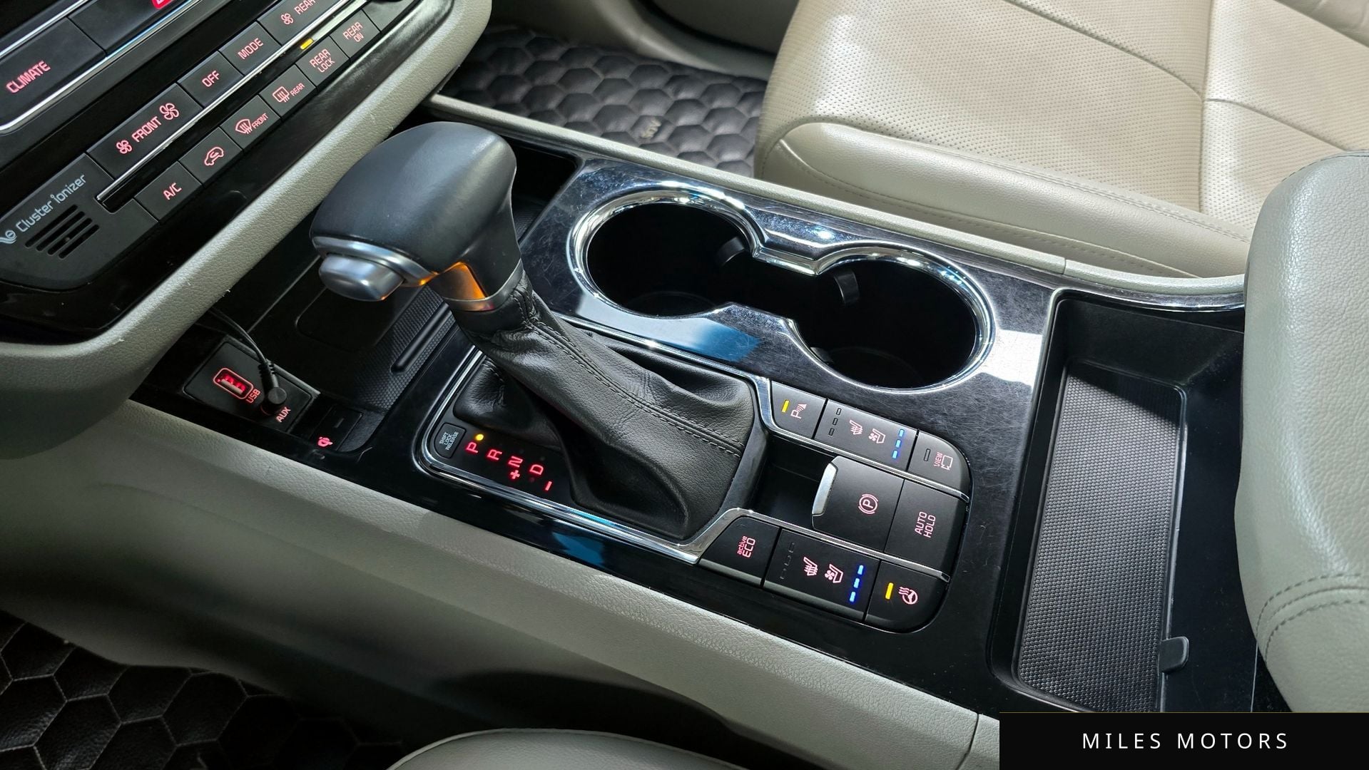 Kia Canival 2019 — миниатюра 9