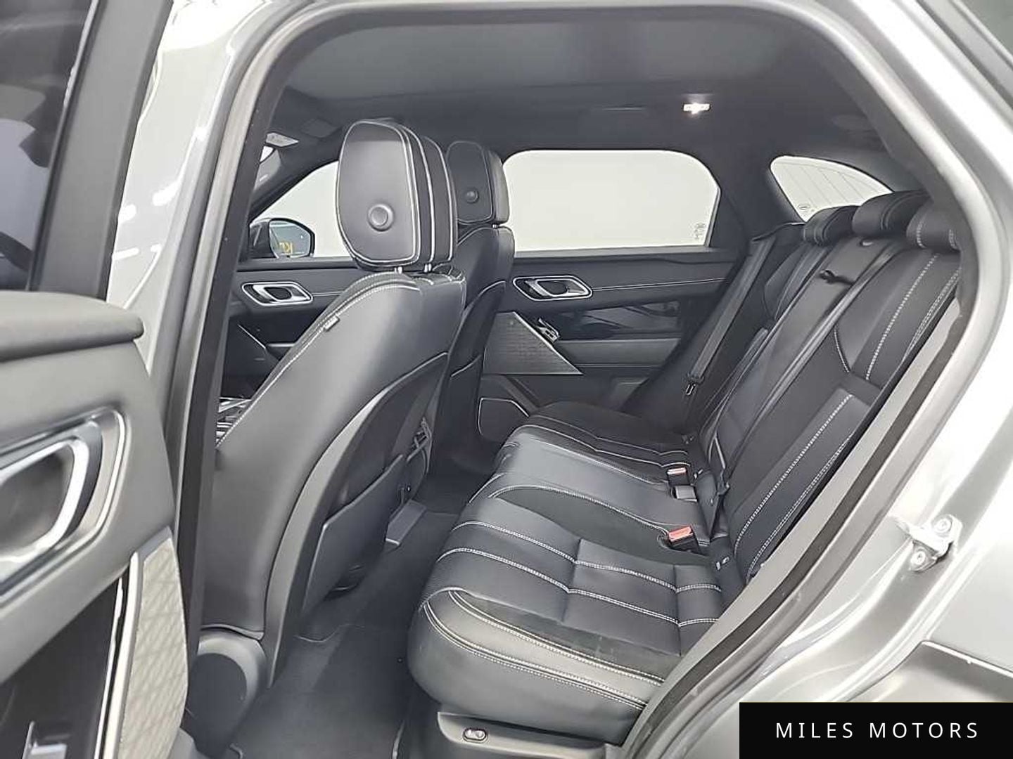 Land Rover Range Rover Velar 2018 — миниатюра 12