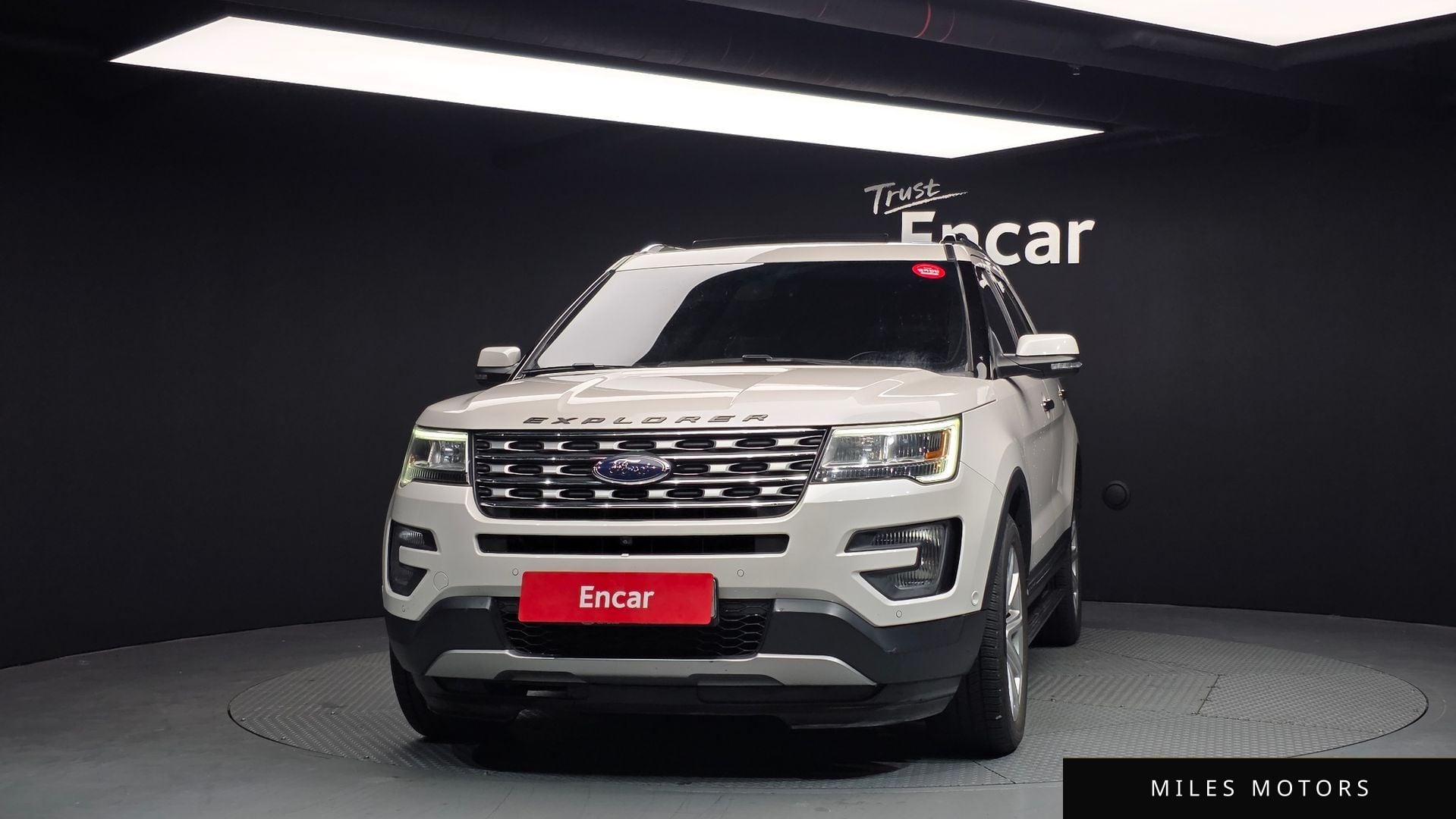 Ford Explorer 2017 — миниатюра 3