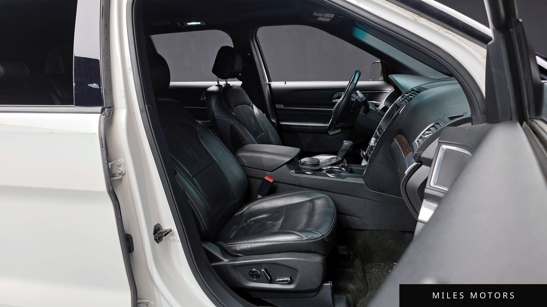 Ford Explorer 2017 — миниатюра 10