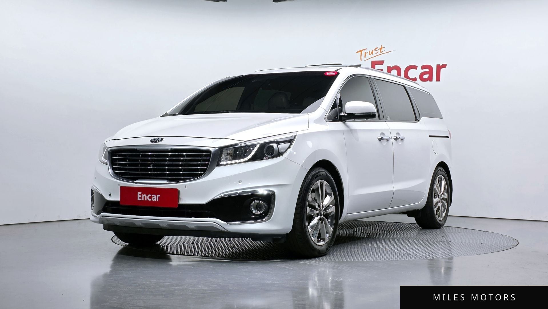 Kia Canival 2015 — фото 1 из 12